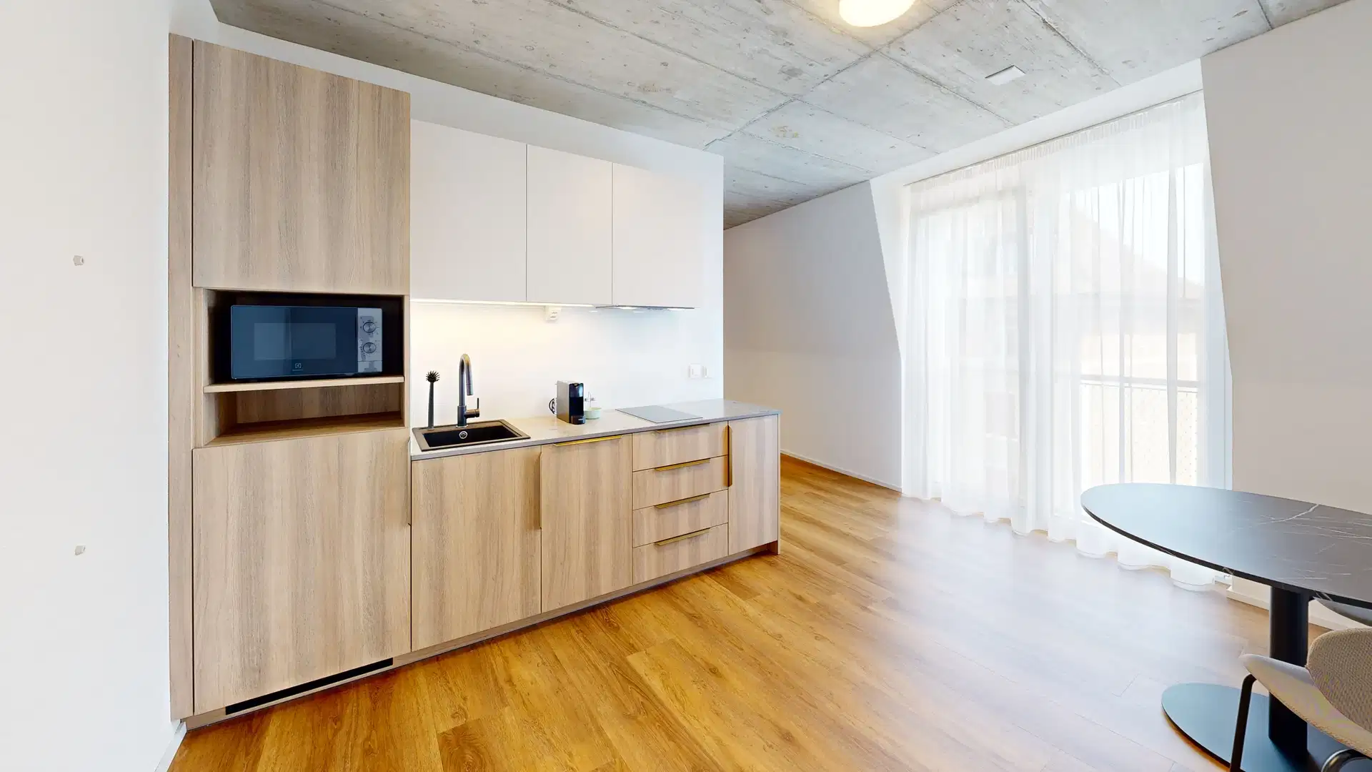 mooi-biel-superior-apartment-3-kitchenette-und-essbereich