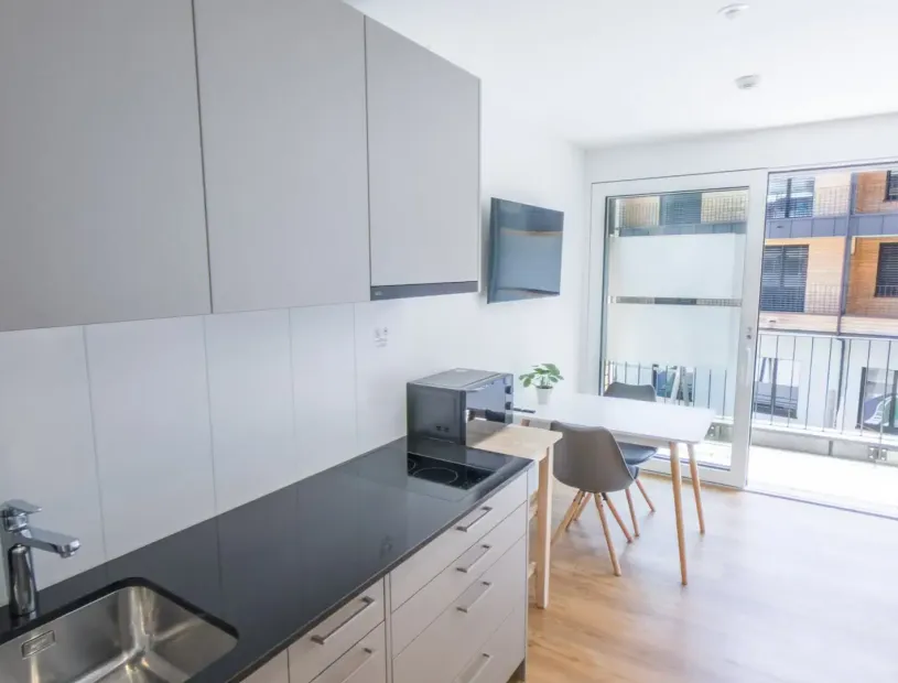 Kitchenette und Essbereich